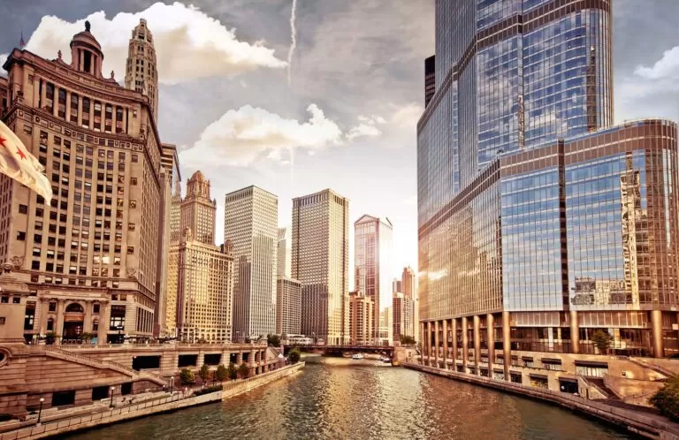 Where To Stay in Chicago (2024): 6 Best Areas For Every Budget